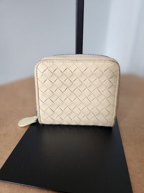 Bottega Veneta Compact Zippy Wallet In Cream Intrecciato Leather